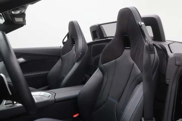 BMW Z4 (2025) thumbnail 6