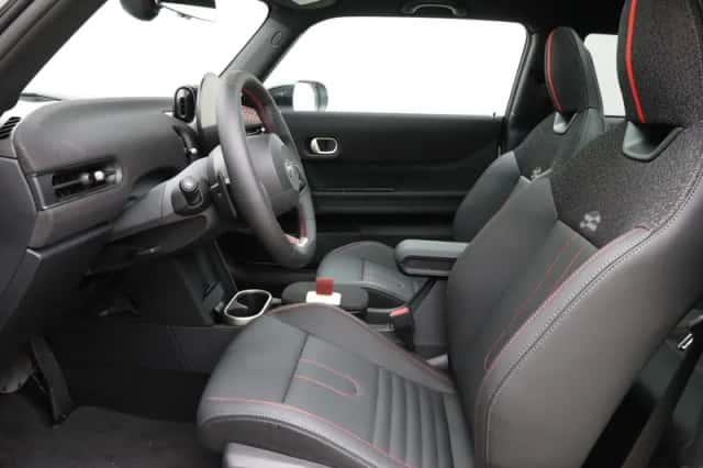 MINI Cooper (2026) thumbnail 5