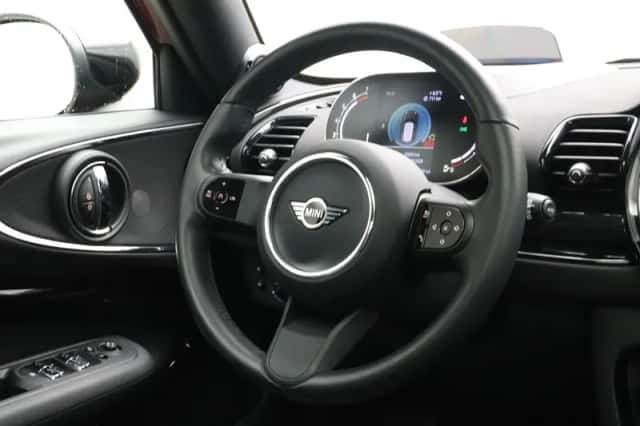 MINI Clubman (2023) thumbnail 2