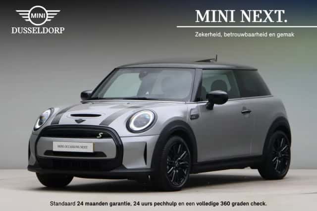 MINI Electric (2023) thumbnail 1