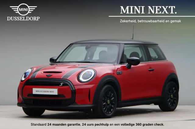 MINI Electric (2022) thumbnail 1