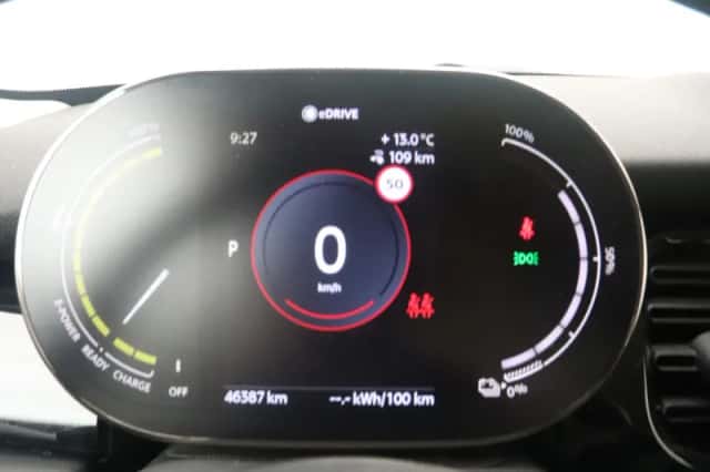 MINI Electric (2022) thumbnail 3