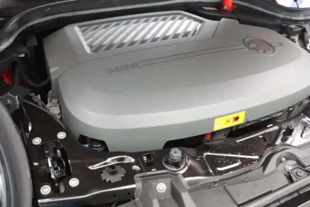 MINI Electric (2021) thumbnail 4