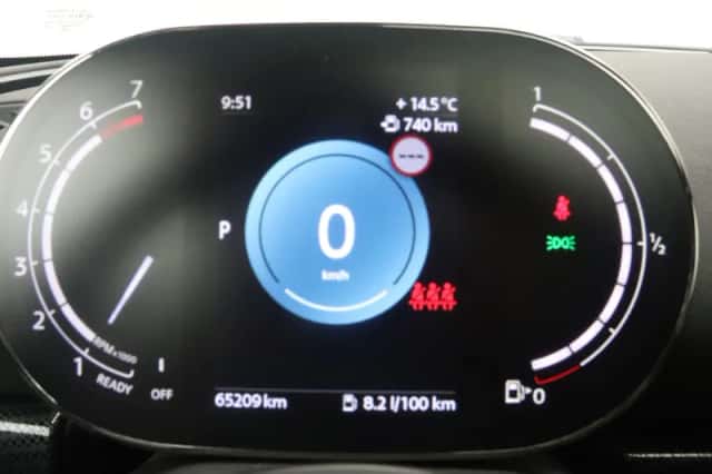 MINI Clubman (2023) thumbnail 3