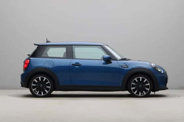 MINI Electric (2023) thumbnail 4