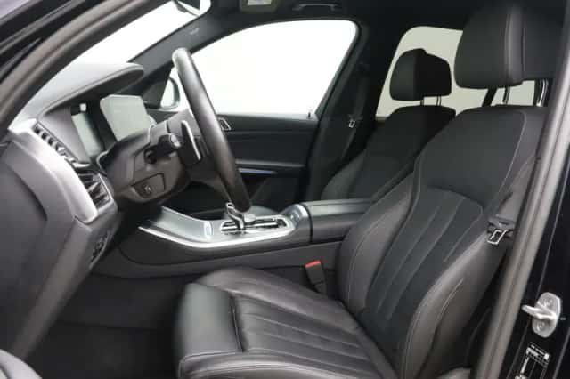 BMW X5 (2021) thumbnail 5