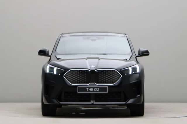 BMW iX2 (2026) thumbnail 6