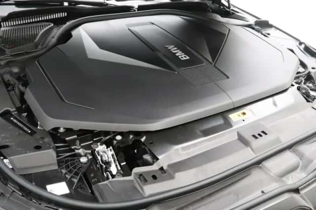 BMW i5 (2026) thumbnail 4