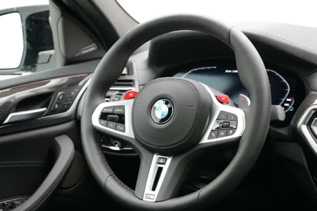 BMW X4 (2025) thumbnail 2