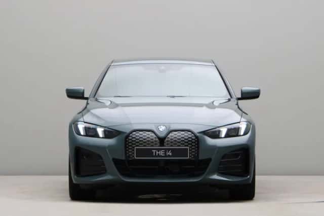 BMW i4 (2026) thumbnail 2