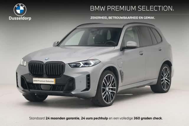 BMW X5 (2023) thumbnail 1
