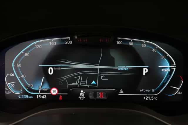 BMW iX3 (2021) thumbnail 4