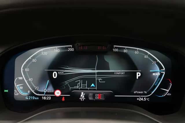 BMW iX3 (2021) thumbnail 4