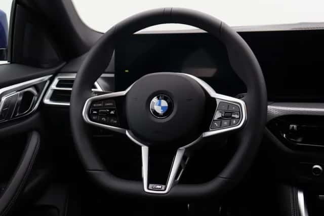 BMW i4 (2026) thumbnail 2