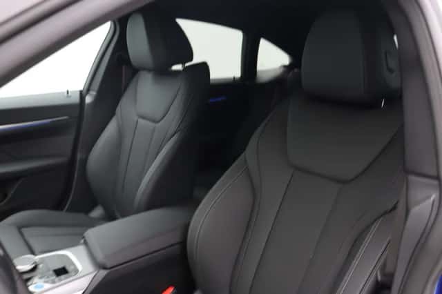 BMW i4 (2026) thumbnail 4