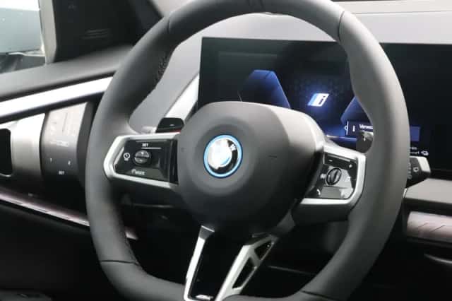 BMW X3 (2026) thumbnail 2