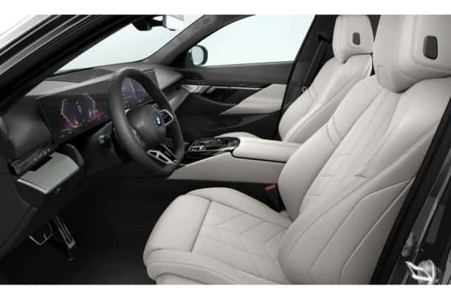 BMW i5 (2026) thumbnail 4