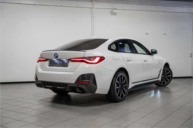 BMW i4 (2025) thumbnail 2