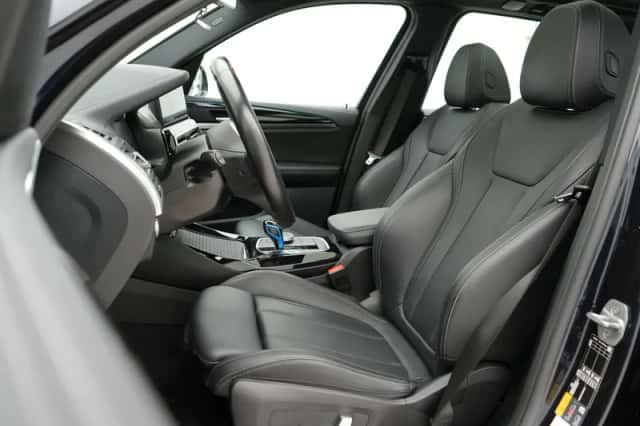 BMW iX3 (2022) thumbnail 5
