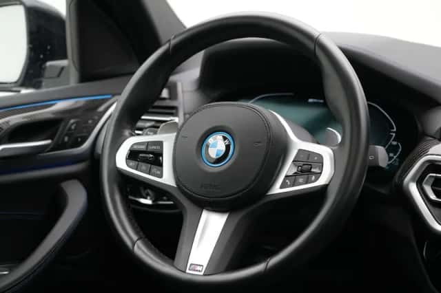 BMW X3 (2022) thumbnail 2