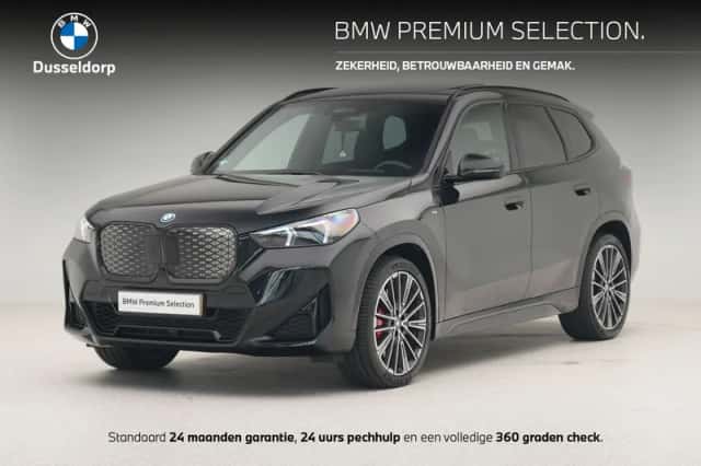 BMW iX1 (2025) thumbnail 1