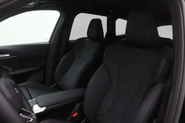 BMW iX1 (2026) thumbnail 4