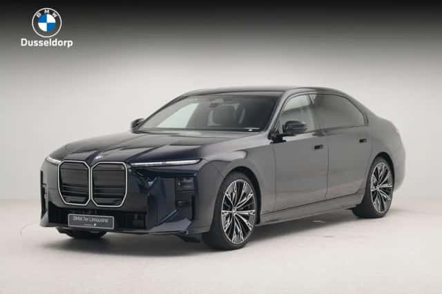 BMW i7 (2026) thumbnail 1