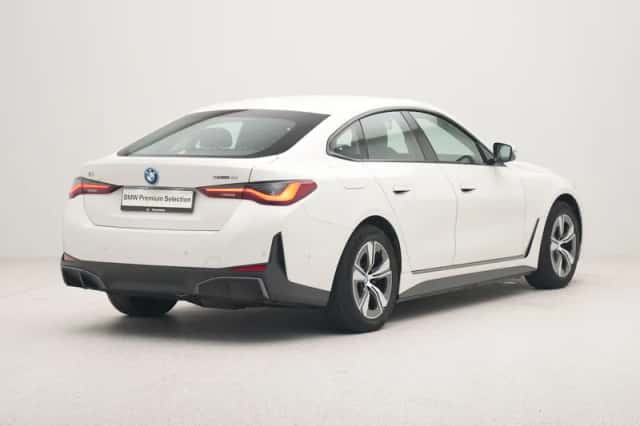 BMW i4 (2024) thumbnail 5