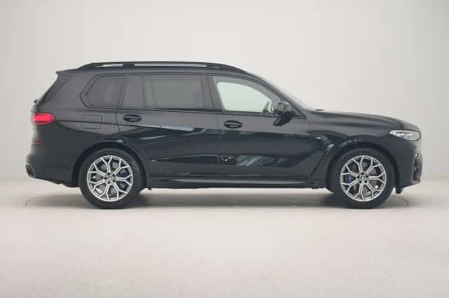 BMW X7 (2022) thumbnail 4