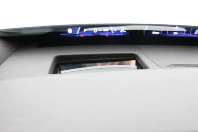 BMW iX3 (2026) thumbnail 3