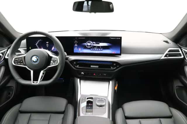 BMW i4 (2026) thumbnail 13
