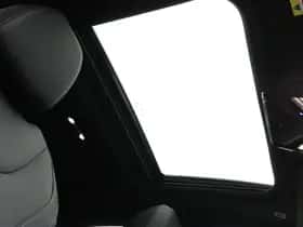 BMW i4 (2026) thumbnail 23