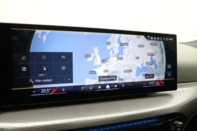 BMW i4 (2026) thumbnail 24