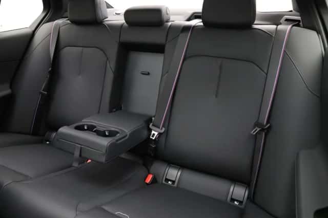 BMW i5 (2026) thumbnail 15