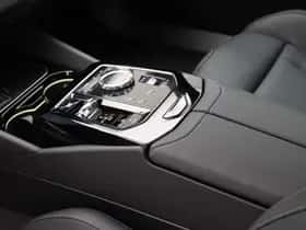 BMW i5 (2026) thumbnail 16