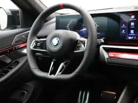 BMW i5 (2026) thumbnail 2