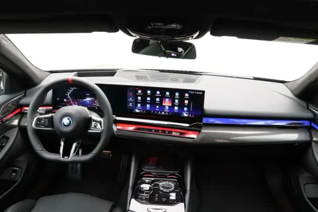 BMW i5 (2026) thumbnail 13