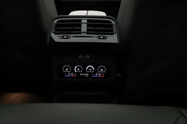 BMW i5 (2026) thumbnail 18