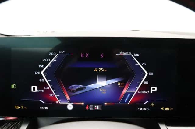 BMW i5 (2026) thumbnail 3