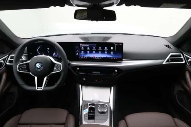 BMW i4 (2026) thumbnail 13