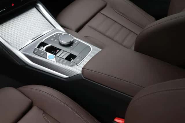 BMW i4 (2026) thumbnail 17
