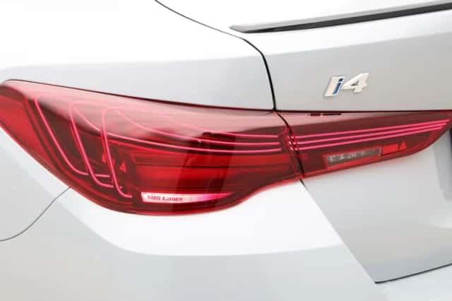 BMW i4 (2026) thumbnail 21
