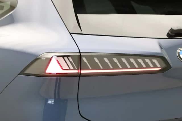 BMW iX3 (2026) thumbnail 11