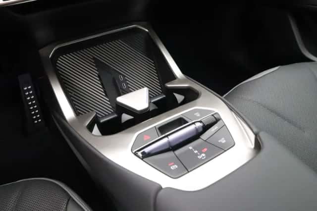BMW iX3 (2026) thumbnail 15