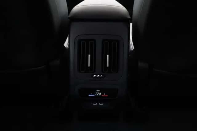 BMW iX3 (2026) thumbnail 24