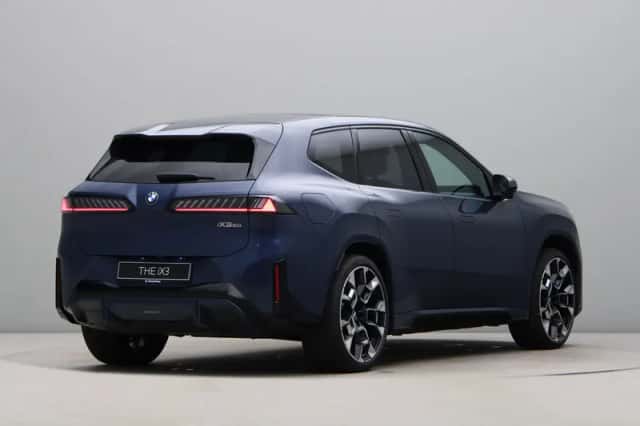 BMW iX3 (2026) thumbnail 5