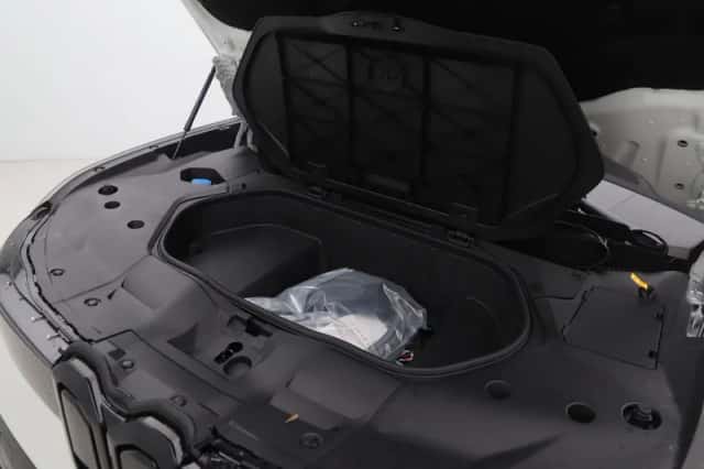 BMW iX3 (2026) thumbnail 3