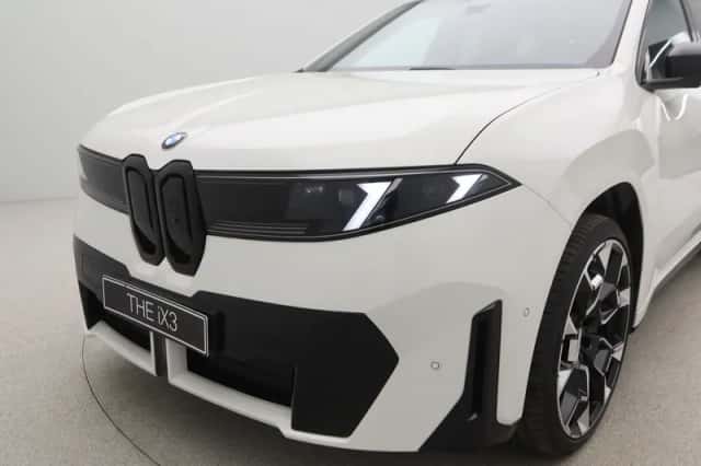 BMW iX3 (2026) thumbnail 23