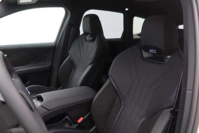BMW iX3 (2026) thumbnail 4