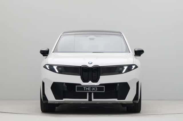 BMW iX3 (2026) thumbnail 5